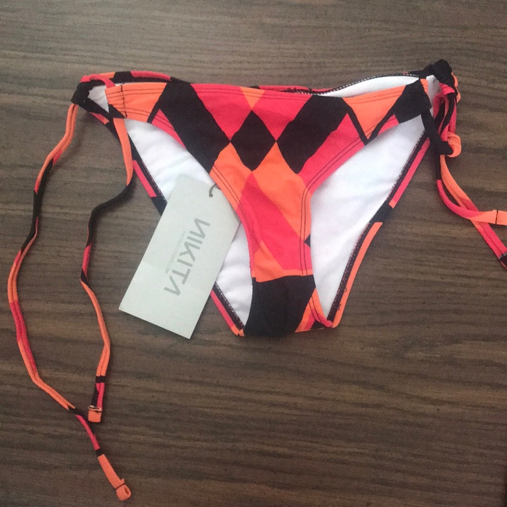 Bikini bottoms